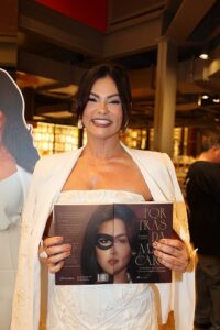 Livro Por trás da máscara de Suzana Alves, Lançamento em São Paulo