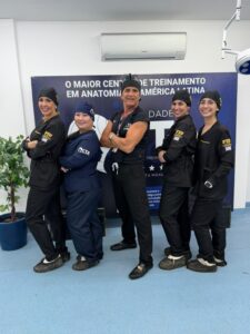 Dr. Rey (Dr. Hollywood) em palestra em São Paulo na Faculdade CTA